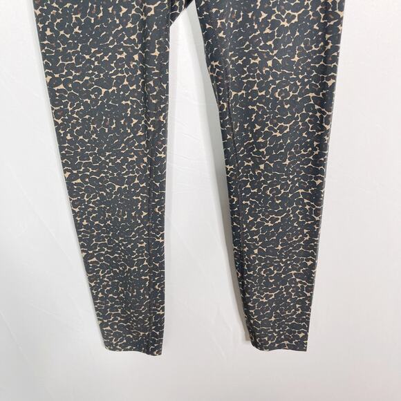 New Varley Let's Move High Rise Leggings Cluster Leopard Print Medium M Workout - Picture 4 of 13